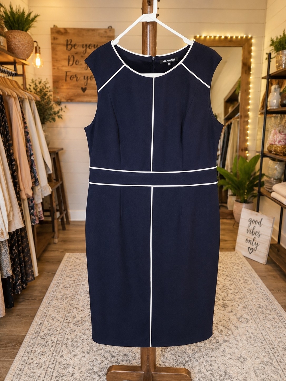 Glamour Navy Sheath Dress with White Piping Sz 16